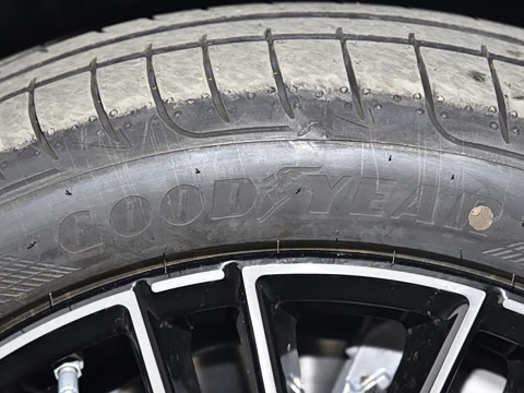 2026�� C 260 L �˶���