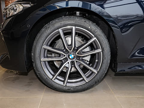 2026�� 325Li M�˶���װ