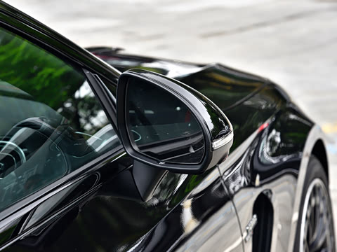 2026�� �Ŀ� AMG CLE 53 4MATIC+ ���ܳ�