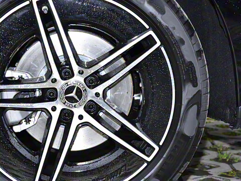 2026�� E 300 L �����˶���