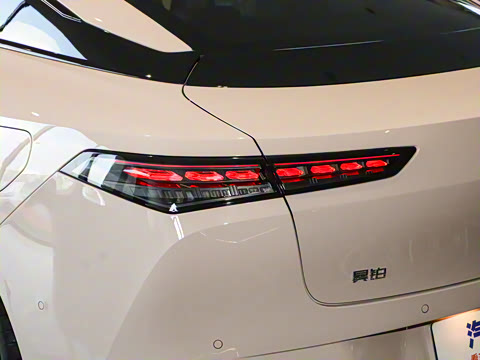 2025�� 710 Max��