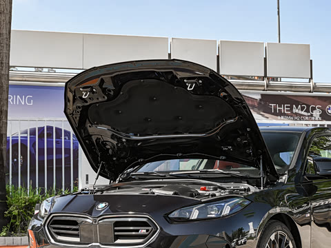 2026�� M235L