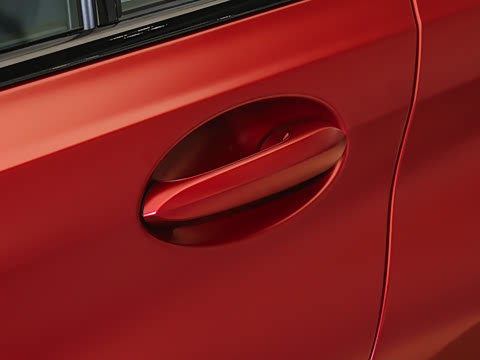 2026�� 330Li �����