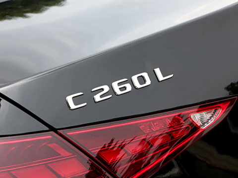 2026�� �Ŀ� C 260 L �˶���