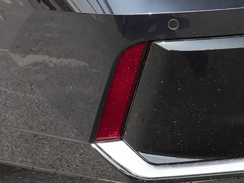 2026�� 740Li ������ M�˶���װ