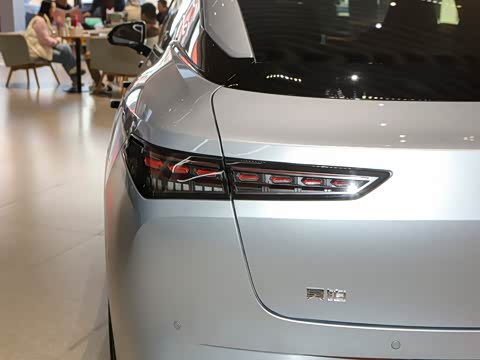 2025�� �Ŀ� 710 Max��