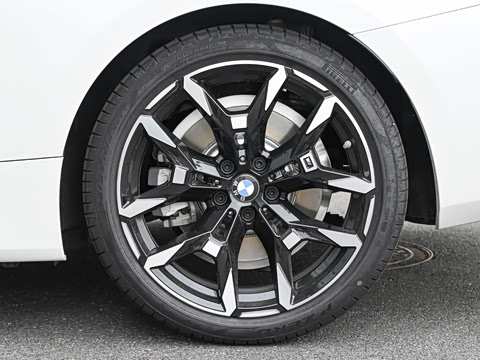 2026�� 430i M�˶���ҹ��װ
