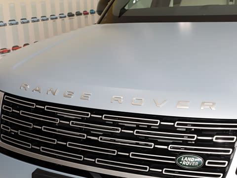 2026�� 3.0 L6 400PS AB�����