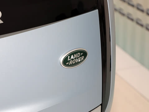 2026�� 3.0 L6 400PS AB�����