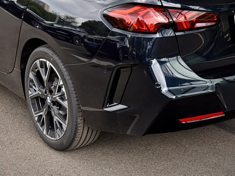 2026�� 225L M�˶���װ