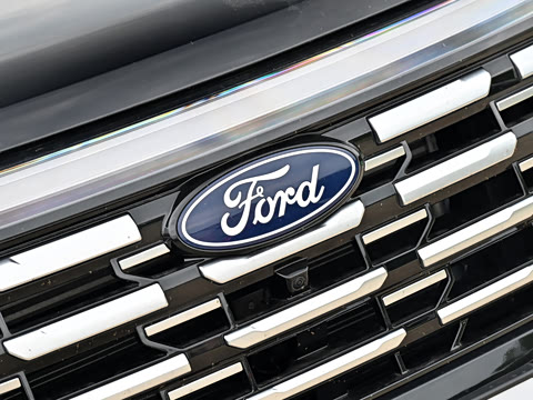 2027�� 2.3T EcoBoost ��������plus�� 7��