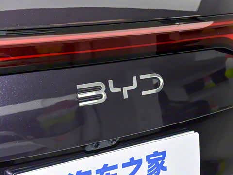 2026 DM-i 1.5T 218KM Խ