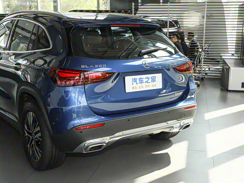2025�� �Ŀ� GLA 220