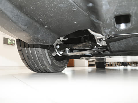 2026�� eDrive 40L M�˶���װ