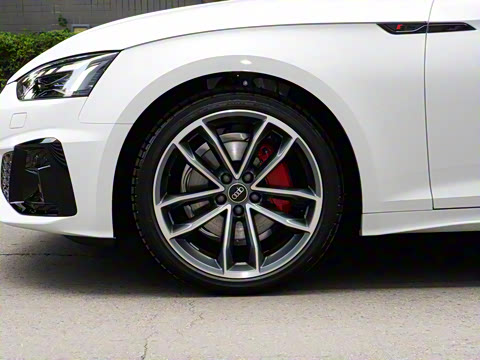 2025�� Sportback ��ذ� 40 TFSI quattro ����������