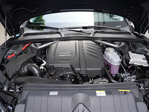 2025�� Sportback ��ذ� 40 TFSI quattro ����������