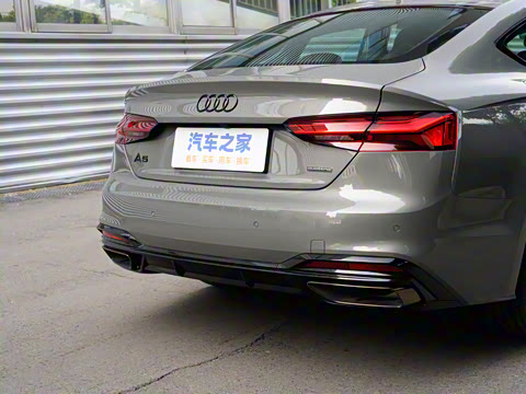 2025�� Sportback ��ذ� 40 TFSI quattro ����������