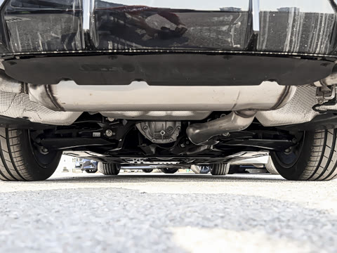 2026�� 330i M�˶���ҹ��װ