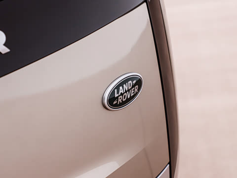 2026�� 3.0 L6 400PS AB�����