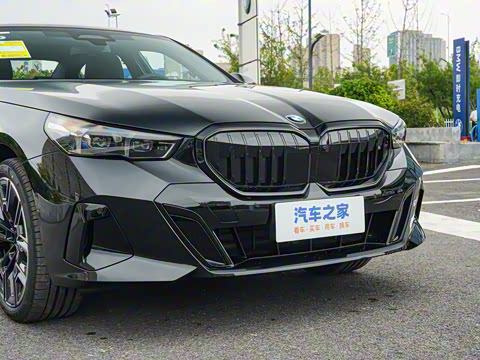 2026�� 530Li ������ M�˶���װ