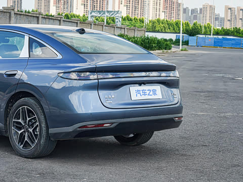 2027�� EV 530KM������