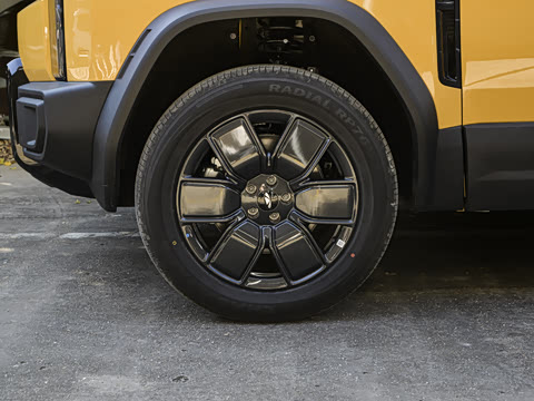 2025�� 215Զ�а�