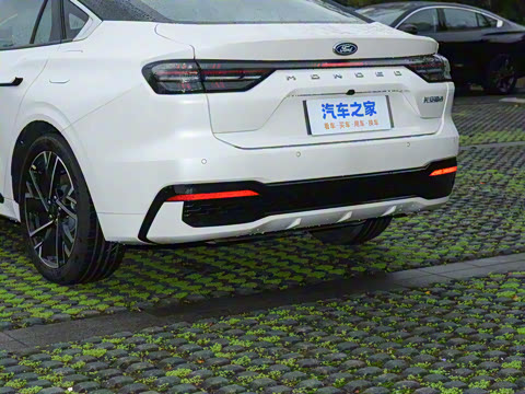 2026  2.0T  EcoBoost  