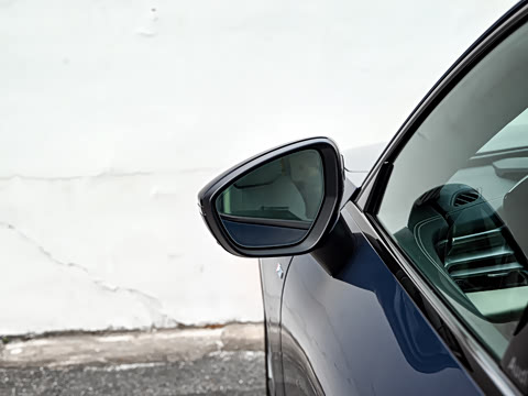 2026�� 2.0T quattro ������	