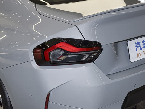 2026�� 225i M�˶���ҹ��װ