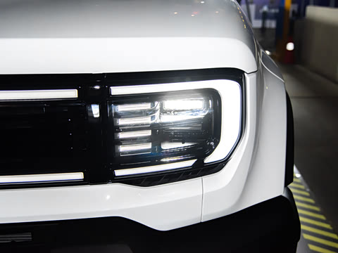 2025�� Ԫ�����а�