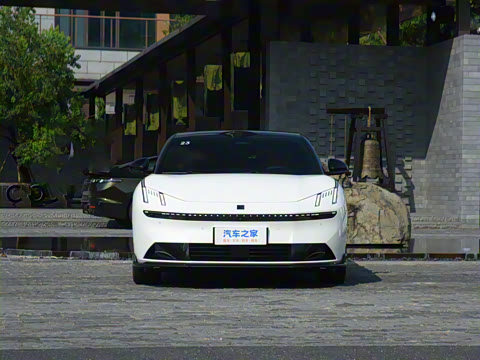 2025�� 240����Ultra