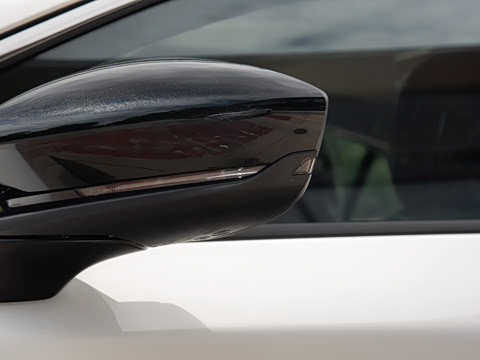 2025�� 2.0L �Զ������