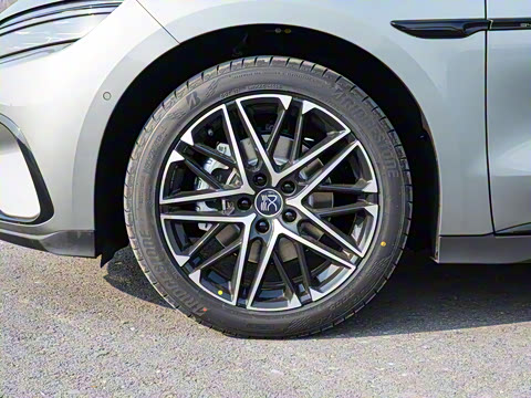 2025�� EV �Ǽݰ� 635KM�����״��콢��