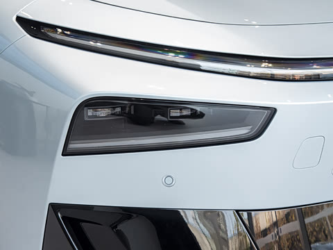 2026�� ���� 725 Max �콢��