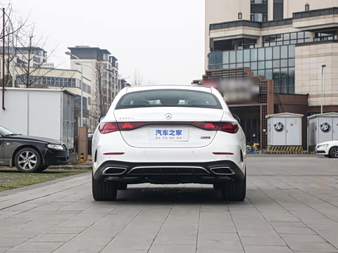 2026�� E 300 L �����˶���