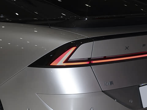 2026�� ���� 725 Max �콢��