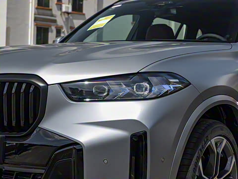 2025�� xDrive 40Li ������M�˶���ҹ��װ