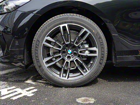 2026�� 525Li M�˶���װ