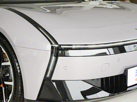 2025�� 702 ������ Ultra