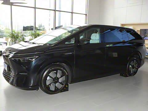 2025�� 650������ Max