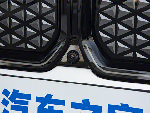 2026�� eDrive 40 L ��ҹ�˶���װ