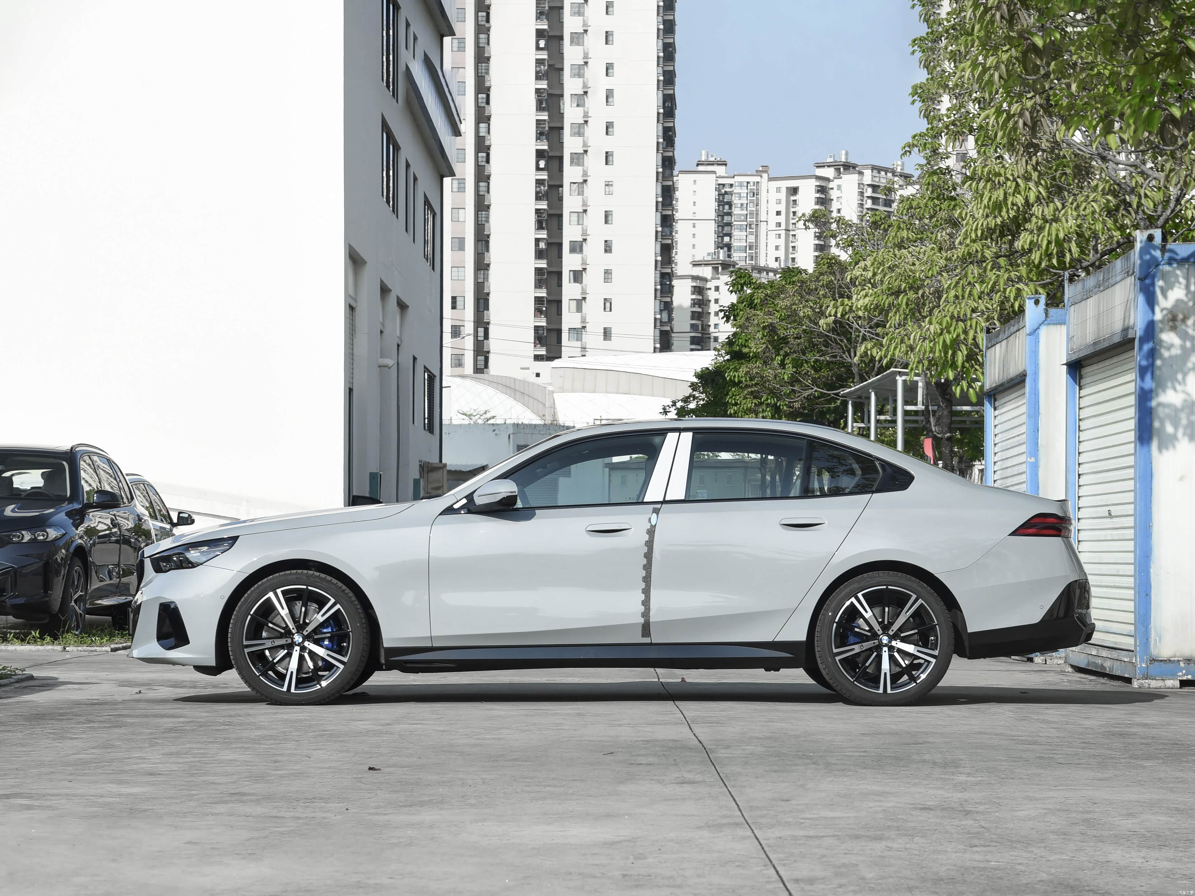 BMW 5 Series, миниатюра 4