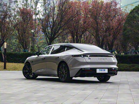 2025�� 240����Ultra H5