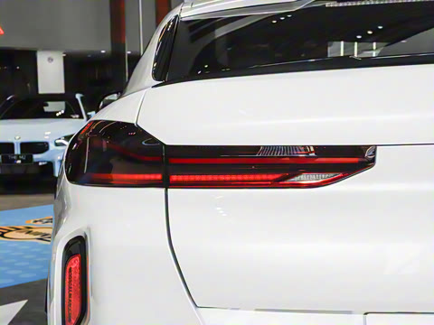 2024�� X6 M ������