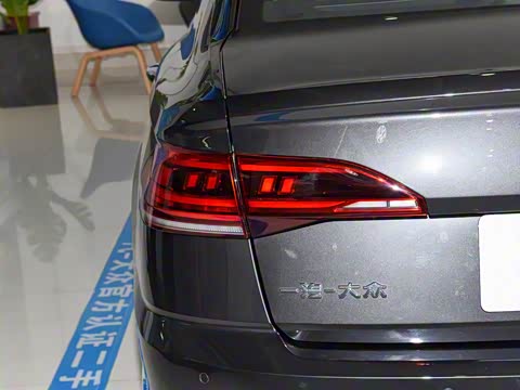 2025�� �Ŀ� 300TSI DSG���а�