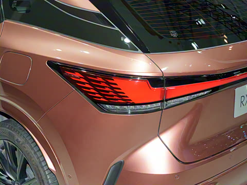 2026�� 500h ����F SPORT Performance