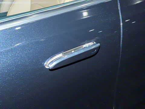 2024�� E 350 e L ���ʽ��϶����˶��γ�