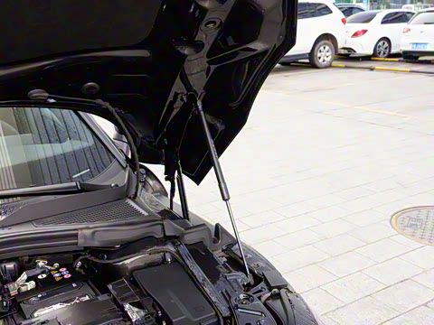 2026�� ���L 300TSI ��а�