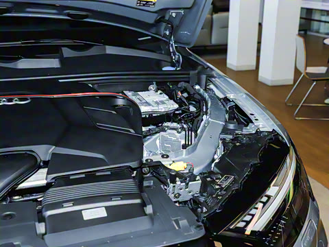 2025�� 55 TFSI quattro S line�����