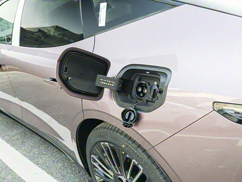 2025�� 240����Ultra H5